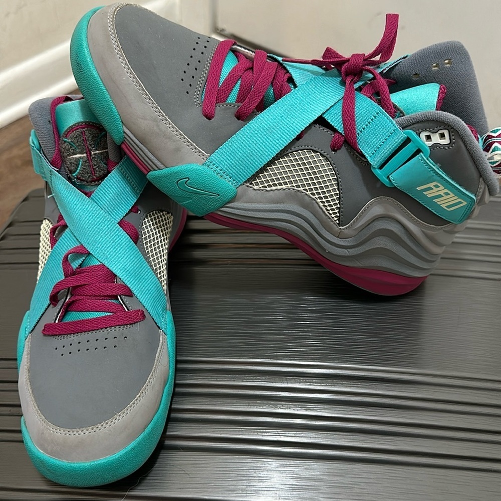 Nike Lunar Raid Wolf Grey/Hyper/Mag 654480-001 size 12